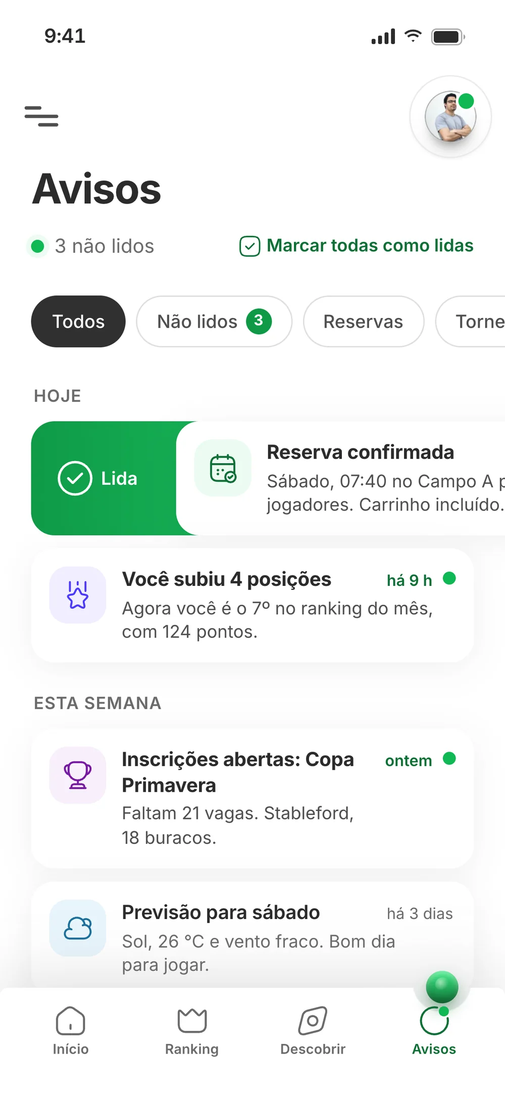 Notifications with one item swiped aside, revealing the green Lida (read) action, and the filters Todos, Não lidos, Reservas and Torneios
