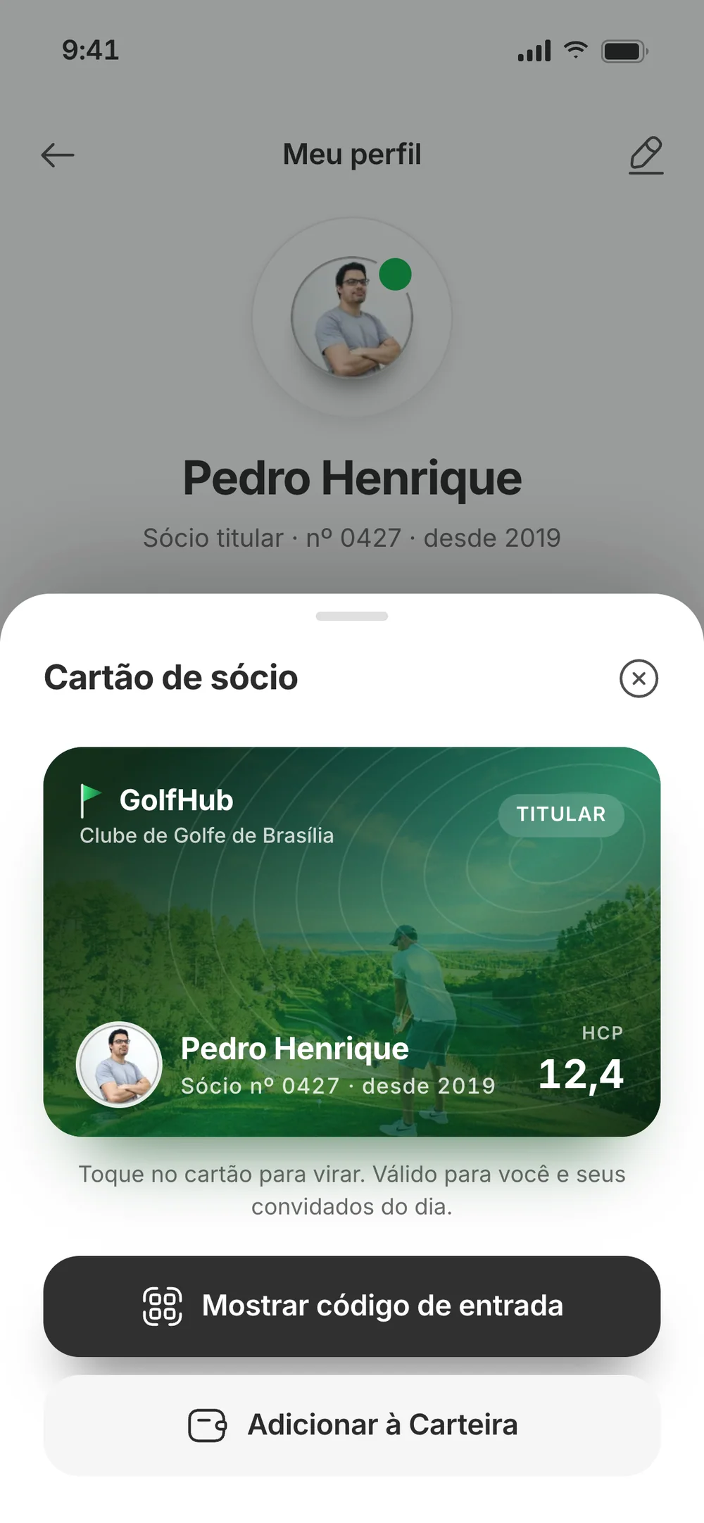 Member card for Pedro Henrique, a full member since 2019, with handicap 12.4 over a photo of the course and the buttons to show the entry code and add it to Wallet